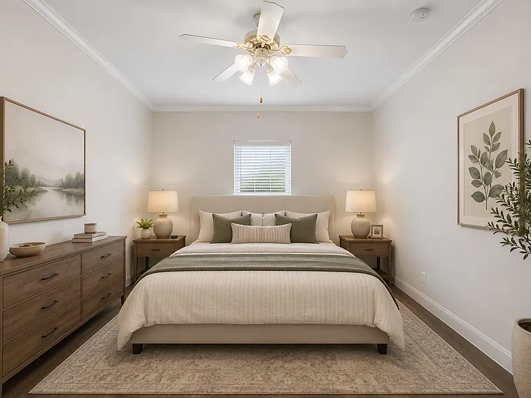 Pepper Tree Manor — Photo 10