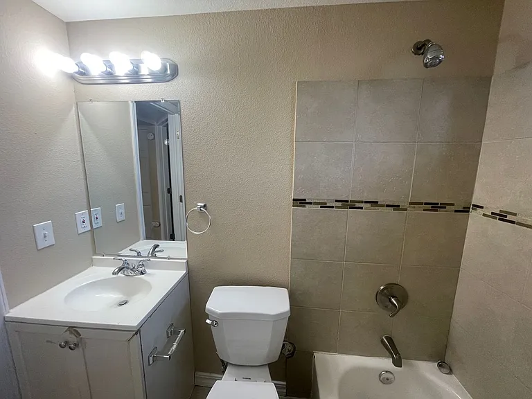 2BD Garden-Level Home | Off-Street Parking — Photo 23