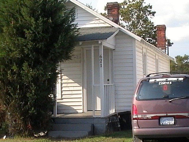 2nd image of 619 Cemetery St S