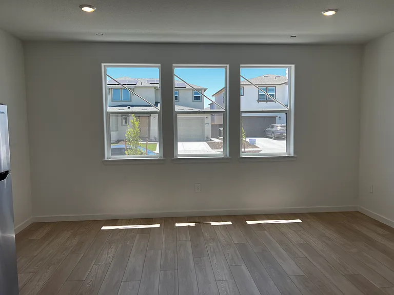 5491 Pacific Yacht Way — Photo 2