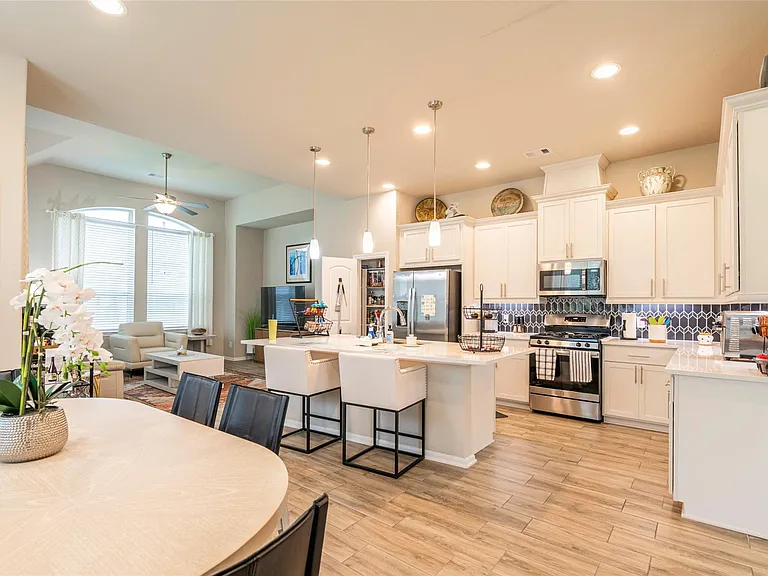 4217 Merry Mill Dr — Photo 3
