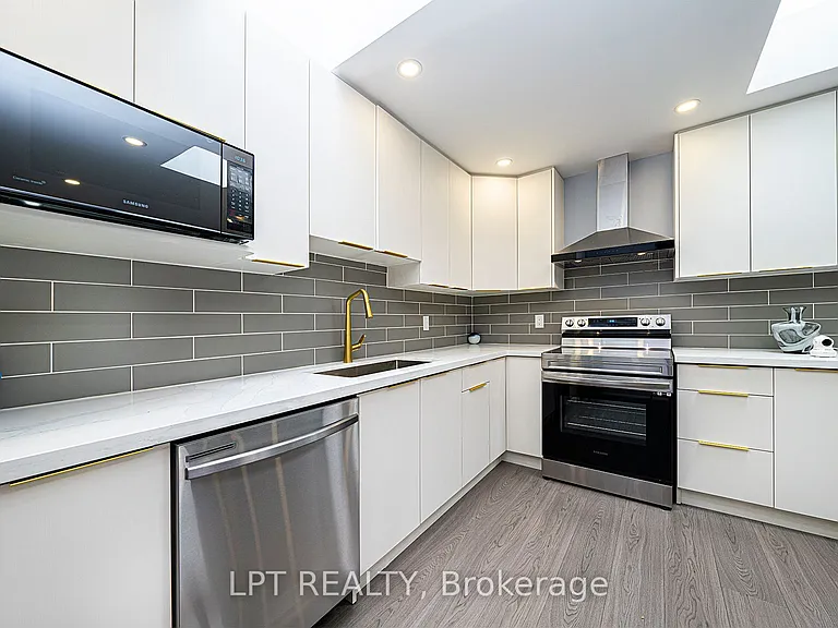 919 Lake Dr N #2 — Photo 14