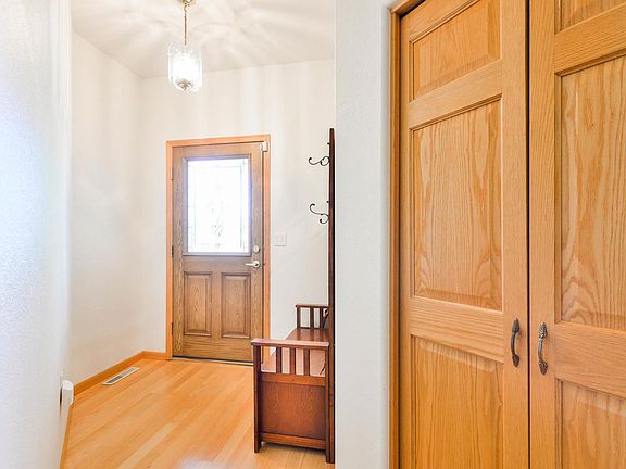 3. 248 Reagan Dr Loveland CO-large-063-061-Mudroom-1498x1000-72dpi.jpg