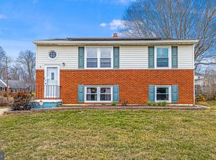 2 Gristmill Ln, Newark, DE 19711