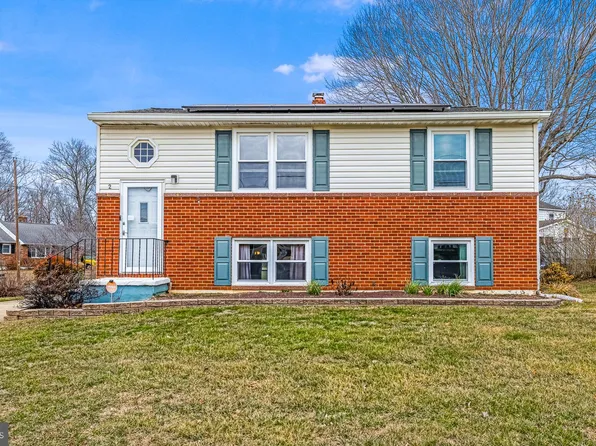 2 Gristmill Ln, Newark, DE 19711