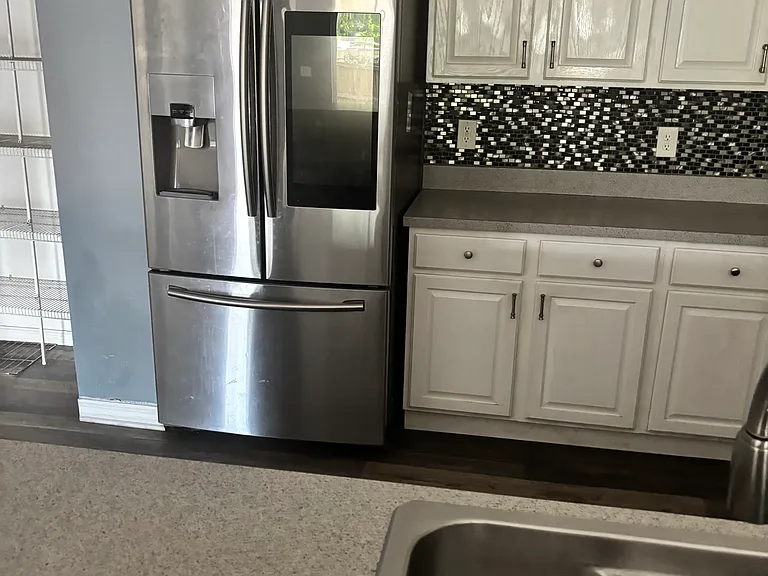 3205 E 11th Ave — Photo 3
