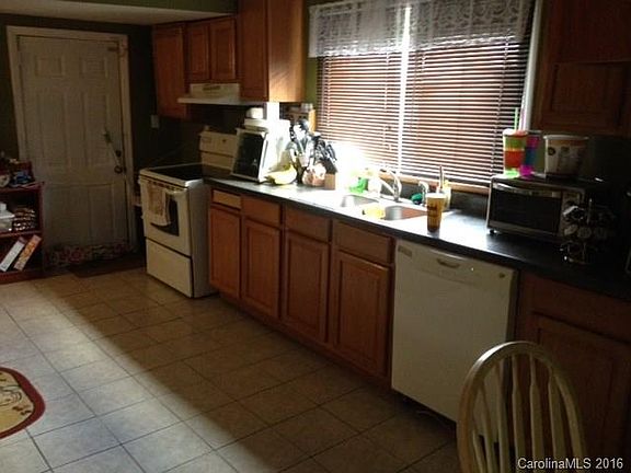 3rd image of 2032 Gagner St