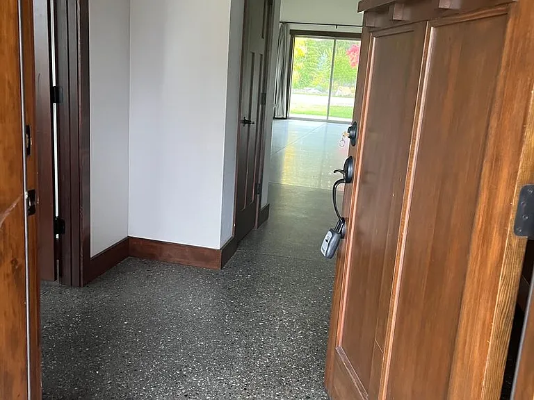 461 Odonnell Dr — Photo 2