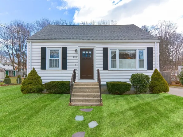 127 Ewing Dr, Stoughton, MA 02072
