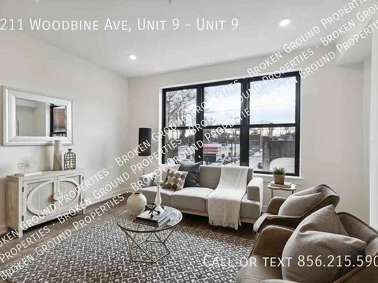 6211 Woodbine Ave #9 — Photo 10