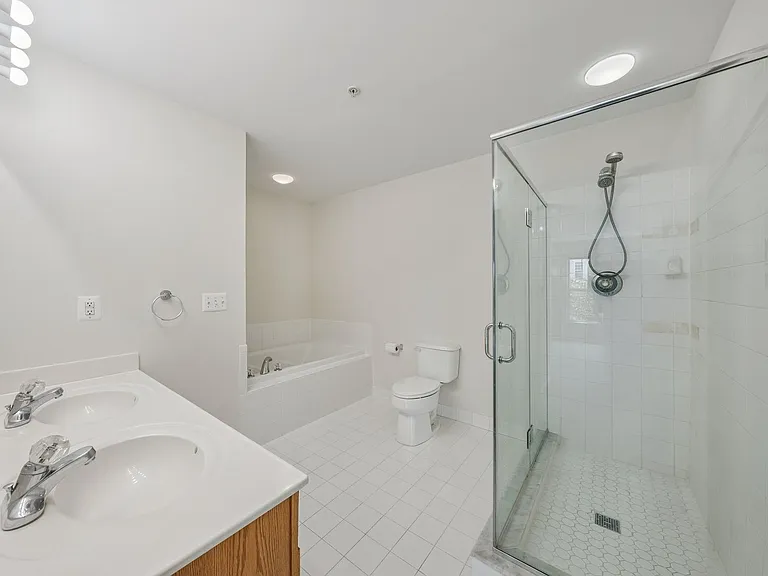 15503 John Diskin Cir #32 — Photo 27