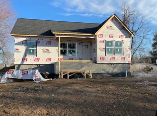 490 High St E, Mc Ewen, TN 37101