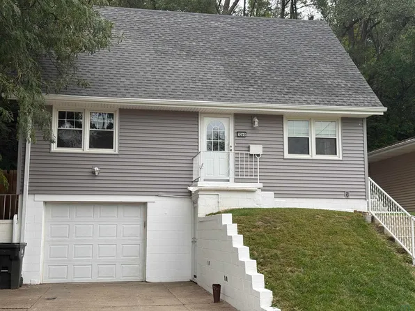 3260 Jennings St, Sioux City, IA 51104