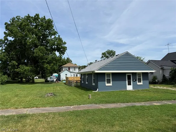 725 Perry St, Vermilion, OH 44089