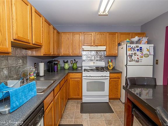 3rd image of 312 Angelo Dr