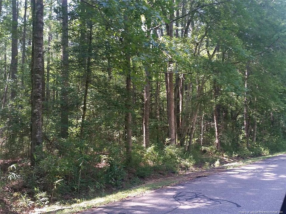 2nd image of 796 Daphne Ln