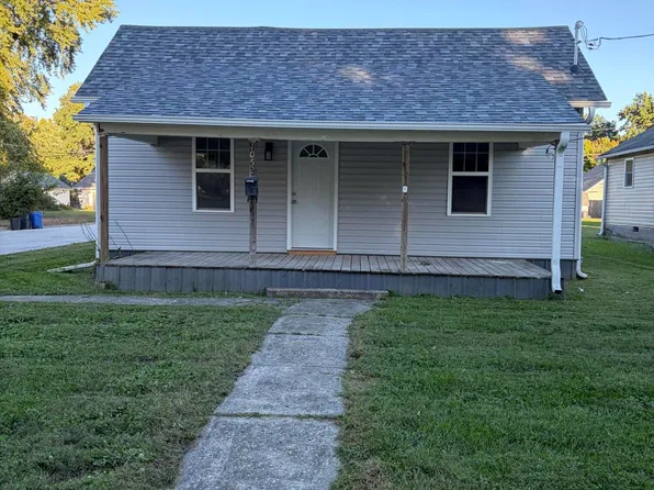 1052 S Ellsworth Ave, Marshall, MO 65340