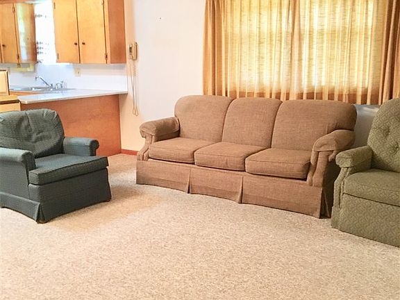 5th image of 203 Glenwood Dr