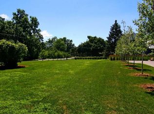 301 77th St W, Chanhassen, MN 55317