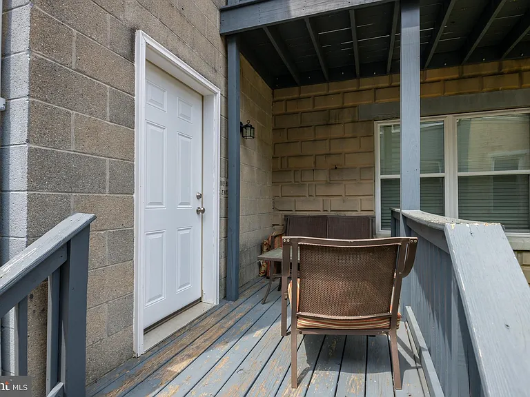 419 Woodward St #4 — Photo 13