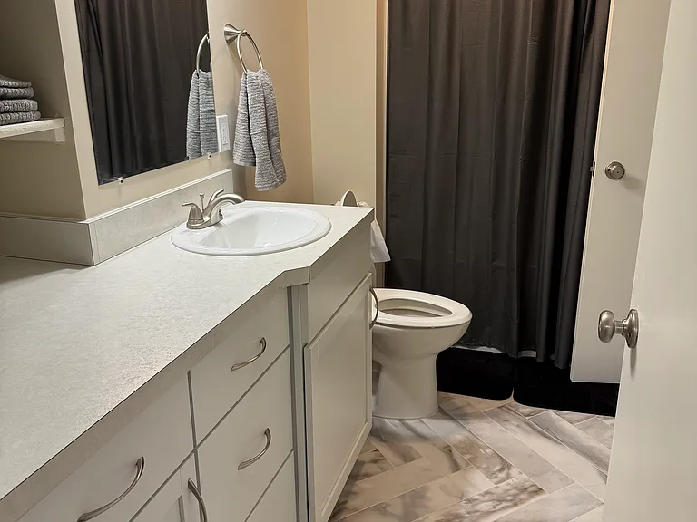 4612 Colfax Cir — Photo 14