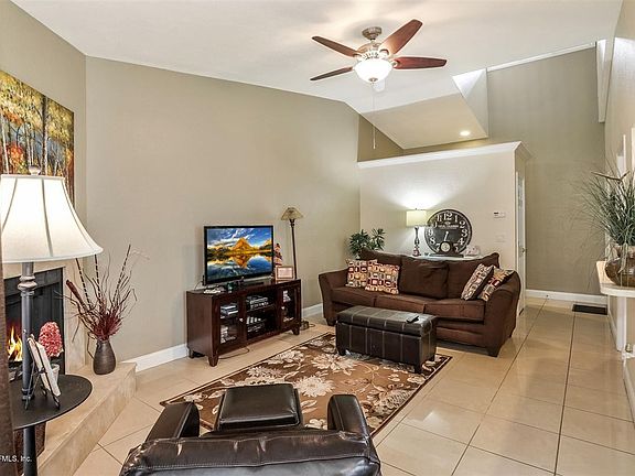 3rd image of 701 Sandcastle Dr