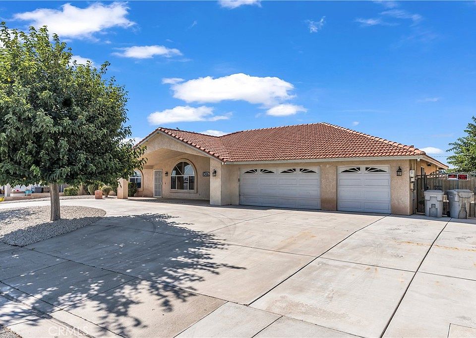 1st image of 14379 Mauna Loa St