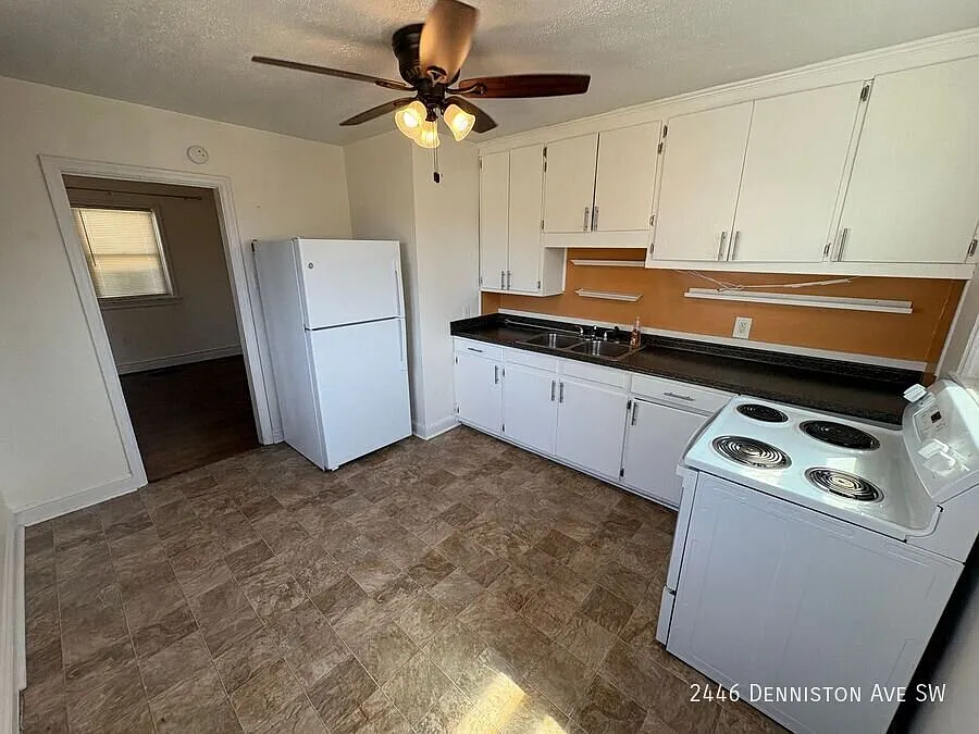 2 Bed 1 Bath Home In Raleigh Court -Coming Soon! — Photo 2