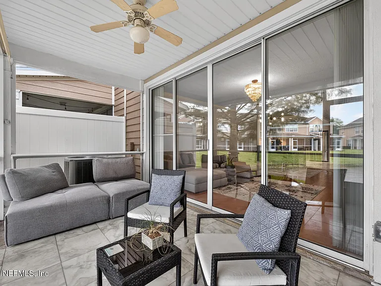 4166 Highwood Dr — Photo 28