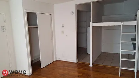 Rented by Wave Real Estate Group