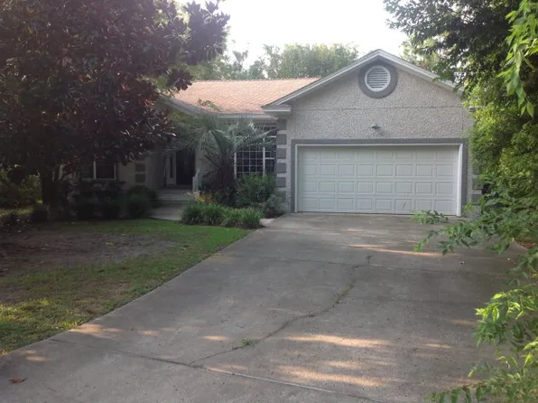 100 Hanging Moss Dr, Saint Simons Island, GA 31522