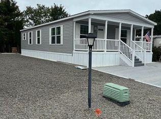 8 Robin Ct, West Creek, NJ 08092