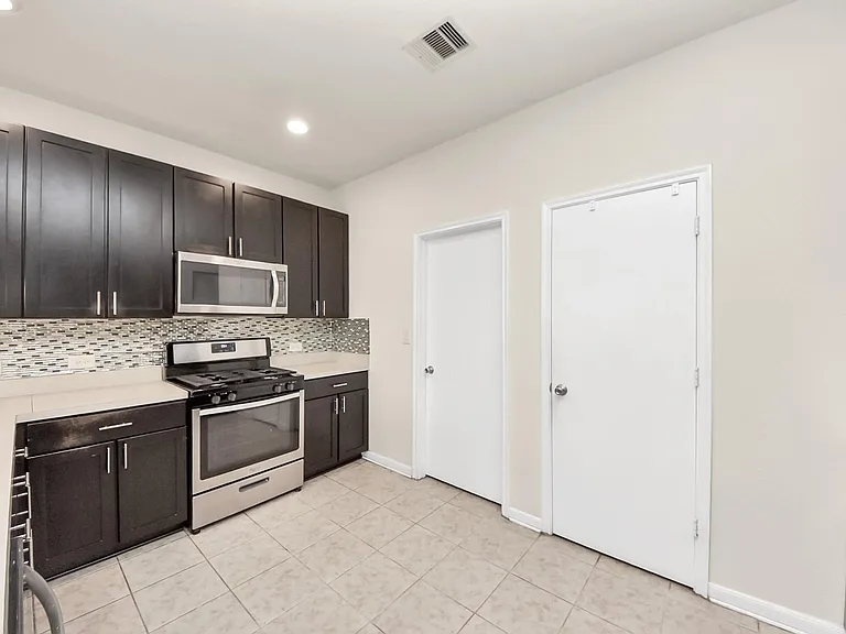 19403 Tinway Ct — Photo 15