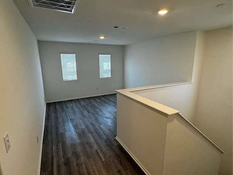 4417 W Avenue J4 — Photo 11