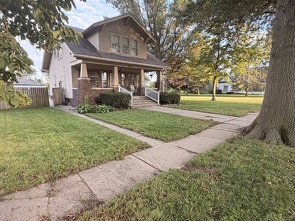 2nd image of 200 Alice St