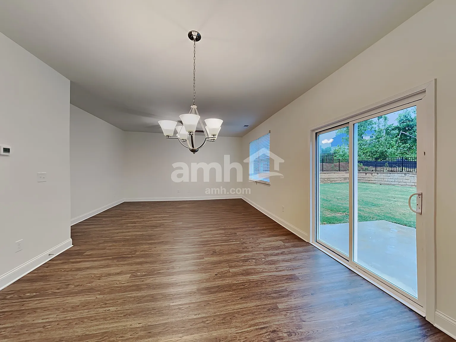 3 bed, 2.5 bath, 2037 sqft, $2,525 — Photo 4