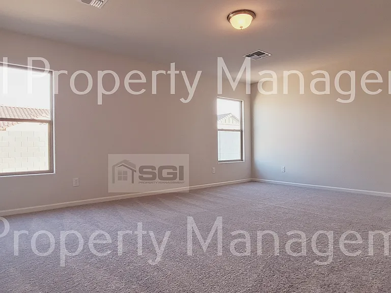 2025 E Velvet Pl — Photo 17