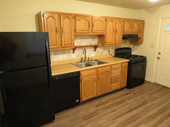4th image of 2763 Eastman Ave