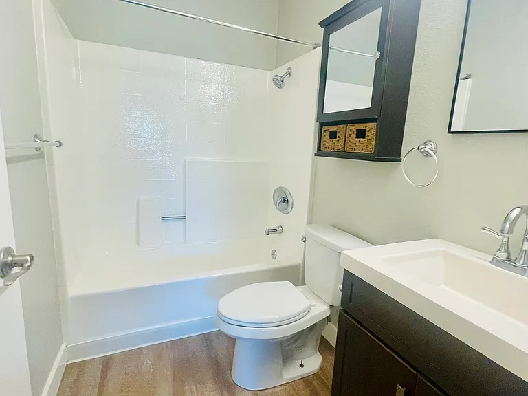 2209 Judson St #11B — Photo 3