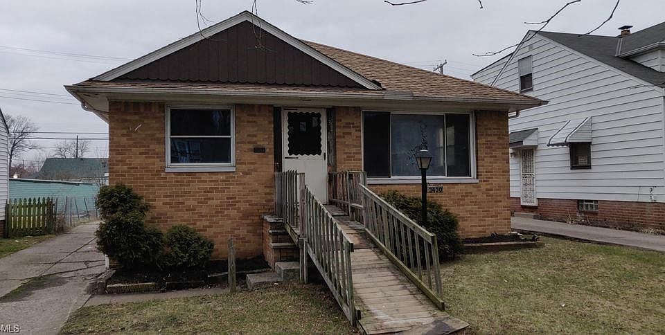 1st image of 3400 E 147th St