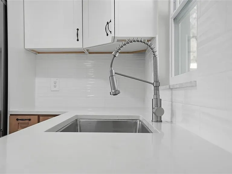 5543 Quist Dr — Photo 9
