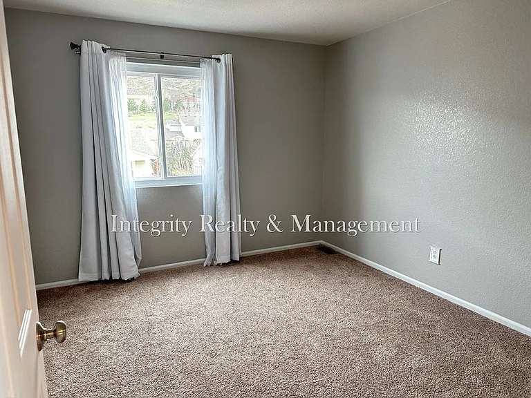7402 Eagle Rock Dr — Photo 36