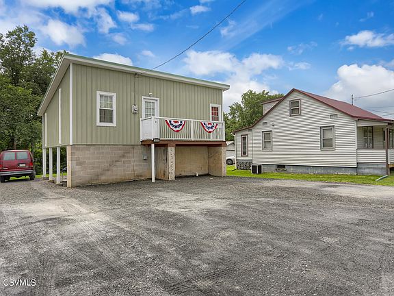 2nd image of 1262 N Old Trl