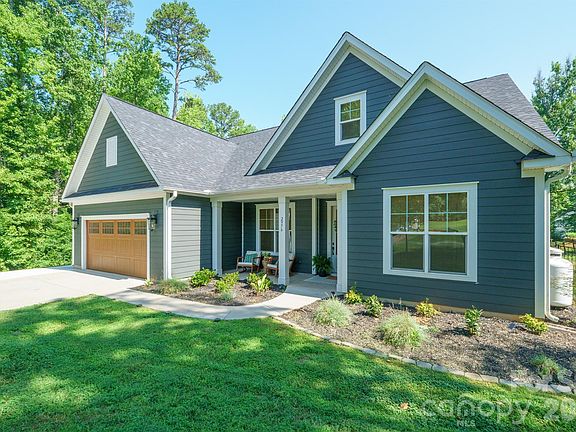 2nd image of 2976 Walter Dr NW