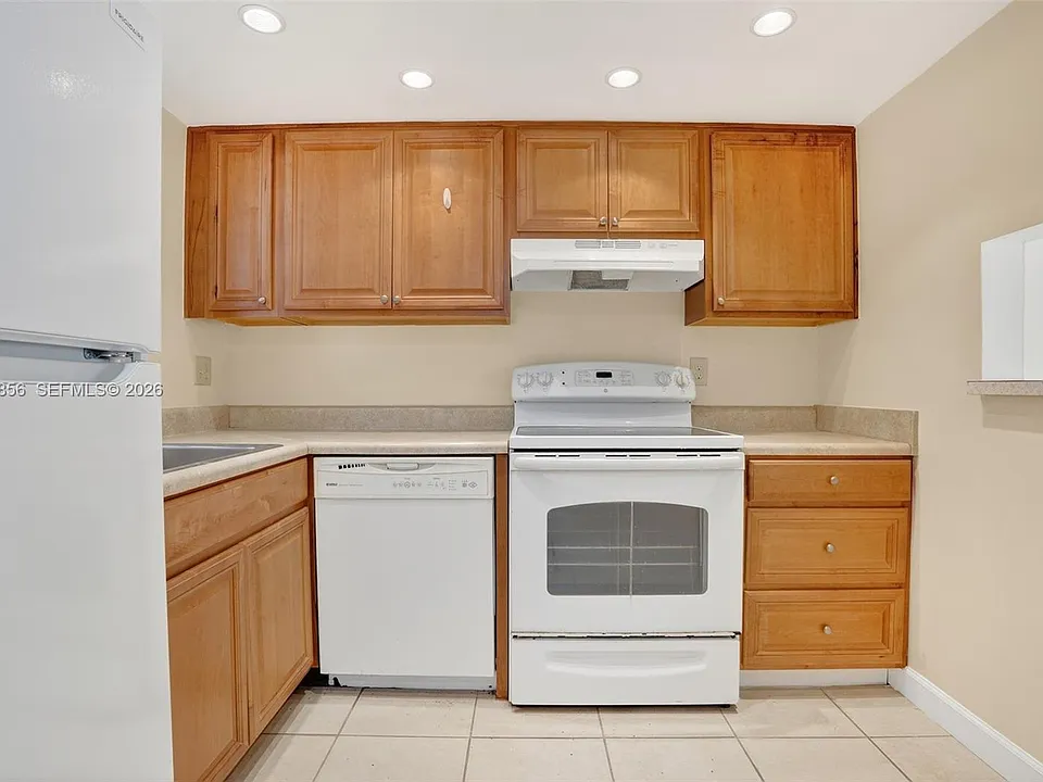 7500 NW 30th Pl #222