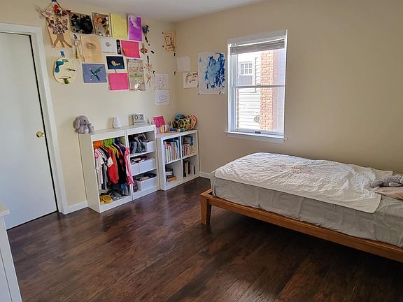 5th image of 83 W Mineola Ave