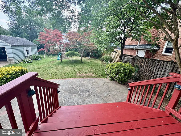 204 S Irving St — Photo 21