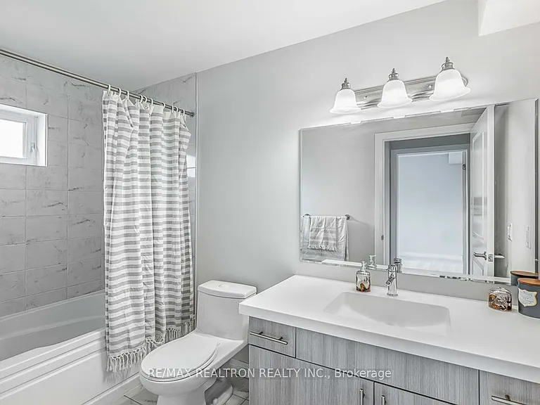 213 Downsview Park Blvd — Photo 18