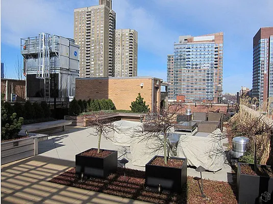 Rented by Halstead Real Estate | media 33