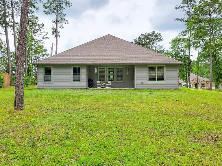 129 Jim Hall Ln — Photo 2
